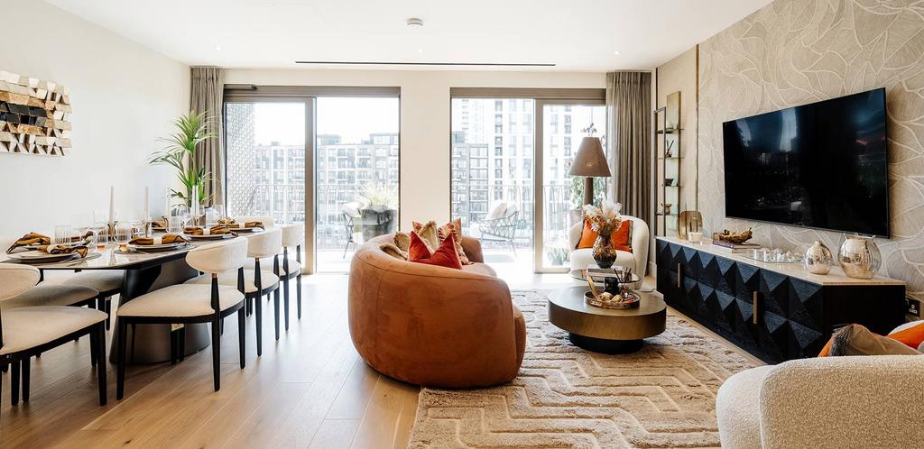 King's Road Park - spacious living area...