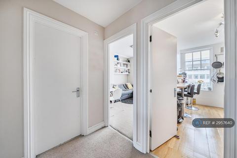 1 bedroom flat to rent, Station Parade, Balham, SW12