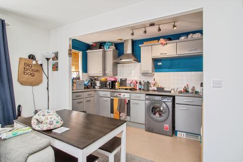2 bedroom flat for sale, Cable Crescent, Woburn Sands, Milton Keynes, Buckinghamshire, MK17