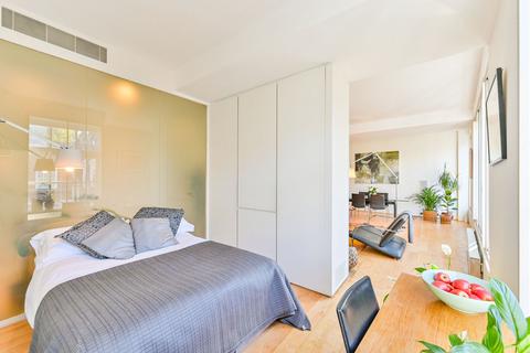 1 bedroom flat for sale, Dean Street, Soho, London, W1D
