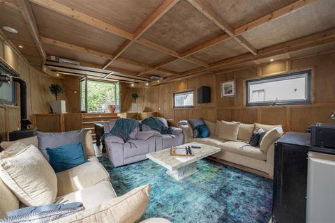4 bedroom houseboat for sale, Staines Road, Chertsey KT16