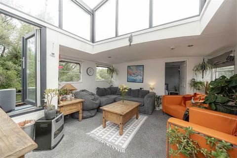 4 bedroom houseboat for sale, Staines Road, Chertsey KT16
