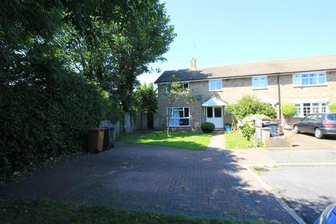 4 bedroom end of terrace house to rent, Four Acres, Stevenage, Hertfordshire, SG1 3PL.