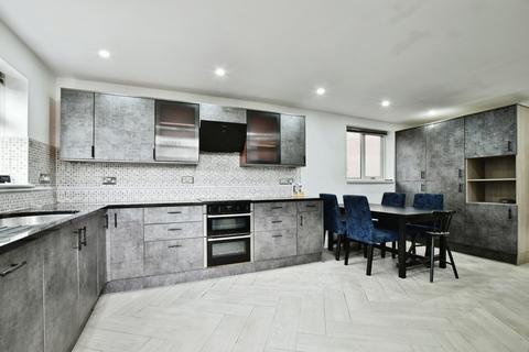 3 bedroom detached house for sale, Egerton Road, Hale, WA15