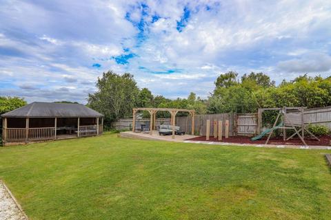 4 bedroom detached house for sale, Virgins Lane, Battle, TN33