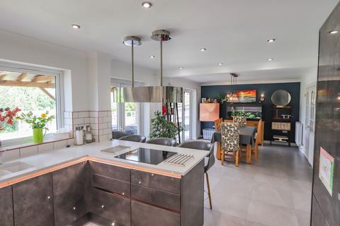 4 bedroom detached house for sale, Virgins Lane, Battle, TN33