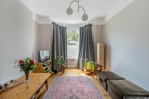 1 bedroom flat for sale, Churchill Road, London NW2