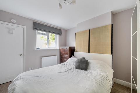 1 bedroom flat for sale, Churchill Road, London NW2