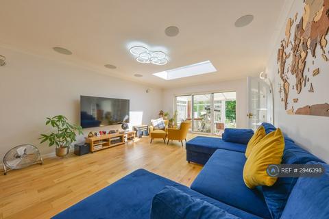 undefined, Napsbury Lane, St Albans, AL1
