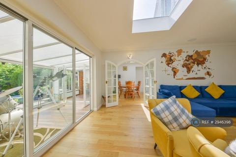 undefined, Napsbury Lane, St Albans, AL1