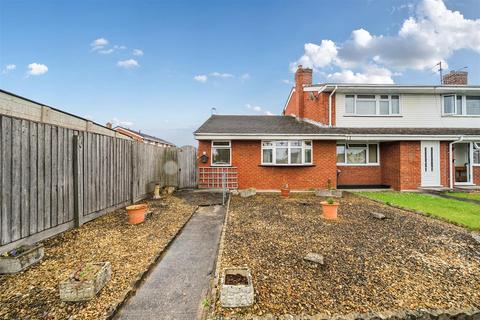 2 bedroom bungalow for sale, Longmeadow Road, Keynsham, Bristol