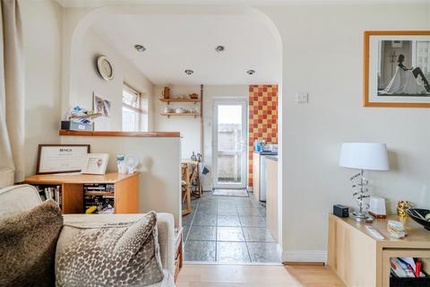 2 bedroom bungalow for sale, Longmeadow Road, Keynsham, Bristol