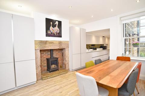 5 bedroom end of terrace house for sale, Robert Street, Harrogate, HG1