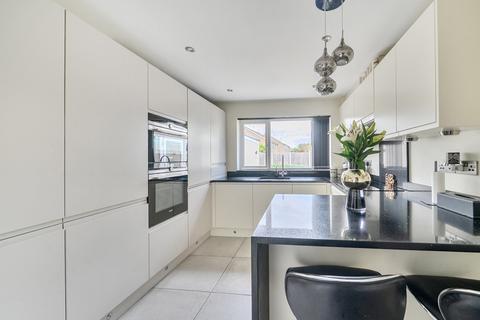 4 bedroom detached house for sale, Gainsborough Drive, Ascot, Berkshire