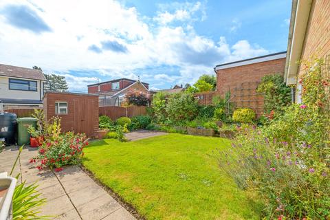 4 bedroom detached bungalow for sale, Bracken Way, Frodsham, WA6
