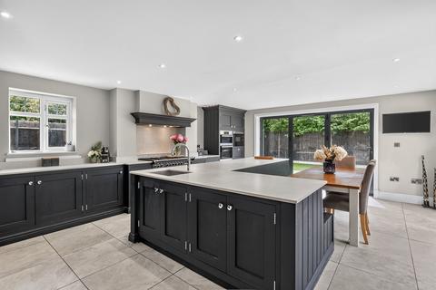 6 bedroom detached house for sale, Lesser Avenue, Wixams