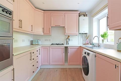 2 bedroom house for sale, Oxford Road, Redhill