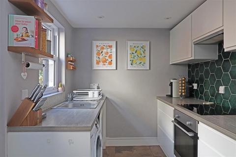 2 bedroom semi-detached house for sale, Earlswood Road, Redhill