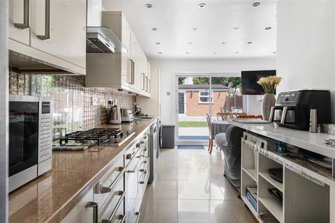 3 bedroom maisonette for sale, Leopold Road, Walthamstow, London, E17