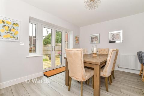 4 bedroom detached house for sale, Carpenters Lane, Tonbridge TN11