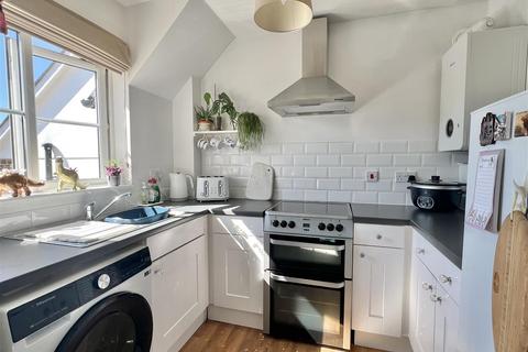 2 bedroom coach house for sale, Mullion Close, St. Austell