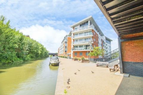 2 bedroom flat for sale, Lonsdale, Wolverton, Buckinghamshire, MK12