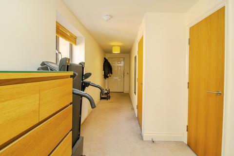 2 bedroom flat for sale, Lonsdale, Wolverton, Buckinghamshire, MK12