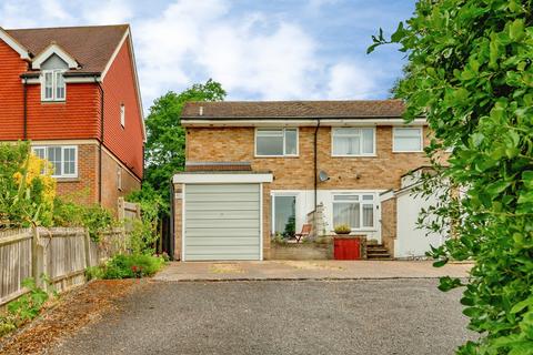 2 bedroom end of terrace house for sale, Oxford Road, Redhill