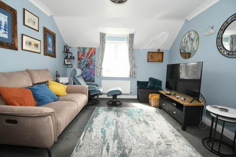 2 bedroom flat for sale, Tennyson Gardens, Gosport