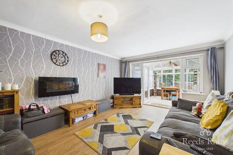 3 bedroom end of terrace house for sale, Gillmoss Close, Merseyside L11