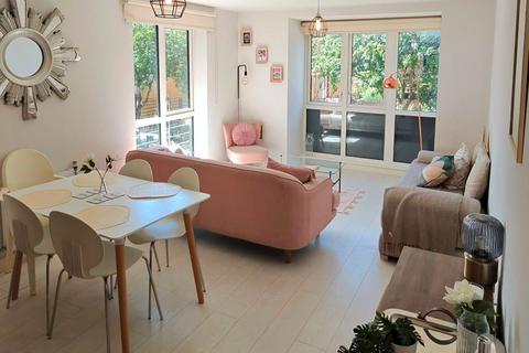 1 bedroom flat for sale, 398 Seven Sisters Road, London N4