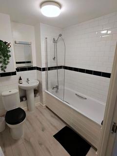1 bedroom flat for sale, 398 Seven Sisters Road, London N4
