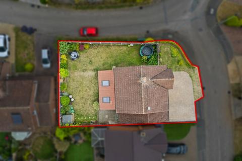 4 bedroom detached house for sale, Thorn Close, Kettering NN16