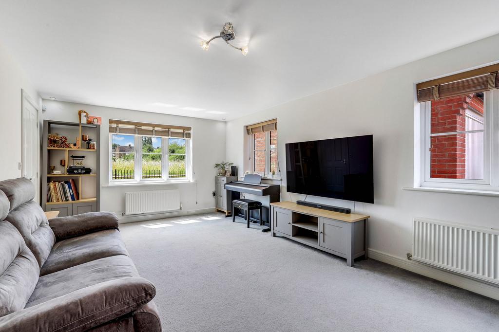 House in Ashfield, Broomhill, Hucknall - View 3