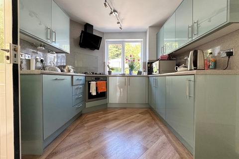 3 bedroom link detached house for sale, Raddington Drive, Solihull, West Midlands, B92