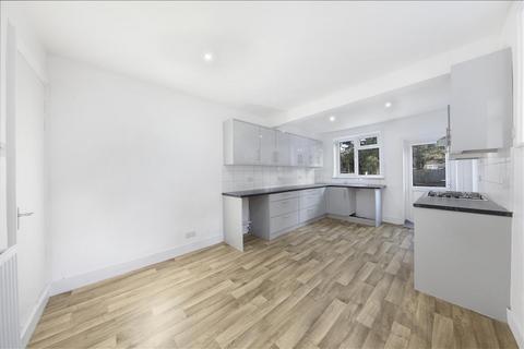 4 bedroom semi-detached house to rent, Alexandra Road, Croydon CR0