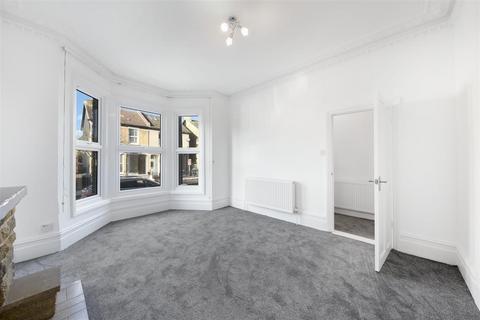 4 bedroom semi-detached house to rent, Alexandra Road, Croydon CR0