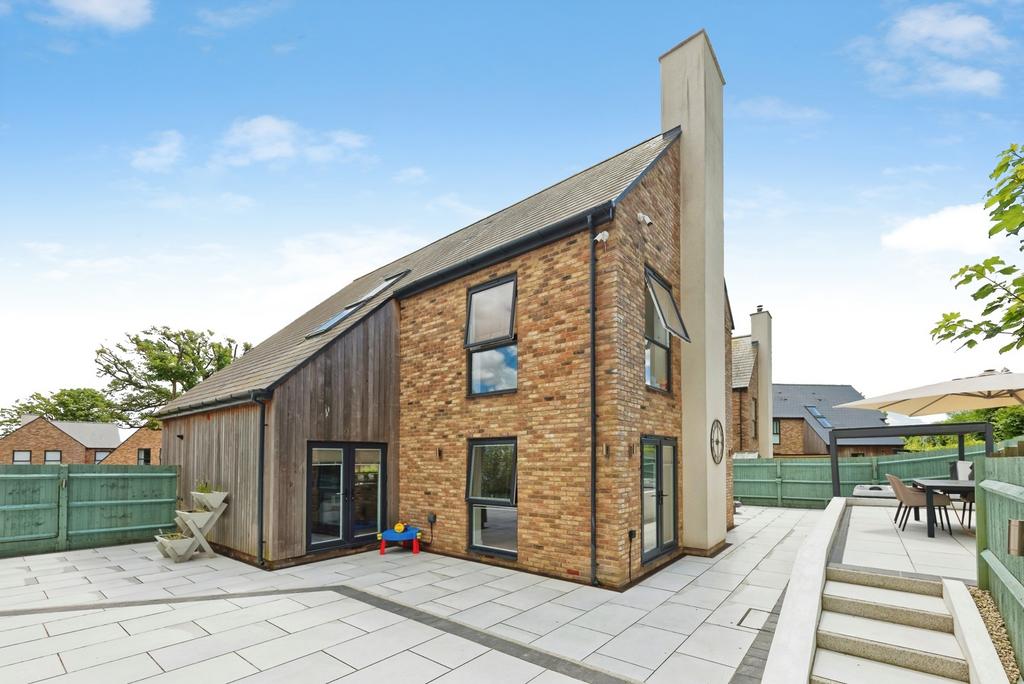 Detached house exterior
