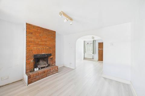 2 bedroom terraced house to rent, Mount Pleasant, Wokingham, Berkshire, RG41