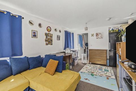 1 bedroom flat to rent, Military Road, Northampton, Northamptonshire, NN1