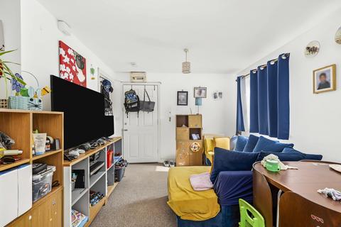 1 bedroom flat to rent, Military Road, Northampton, Northamptonshire, NN1