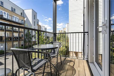 2 bedroom apartment for sale, Hawker Drive, Surrey KT15