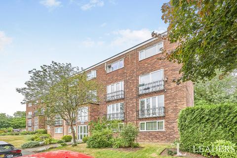 2 bedroom flat to rent, Grosvenor House, Stortford Hall Park, CM23