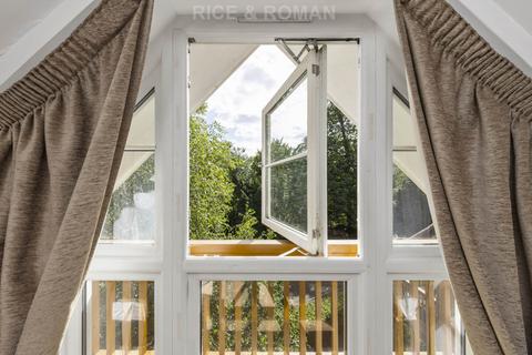 1 bedroom retirement property for sale, Mickleham Gardens, Sutton SM3