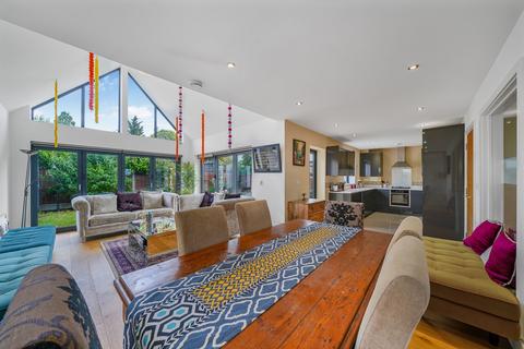 5 bedroom detached house for sale, Poole Road, Hornchurch, RM11