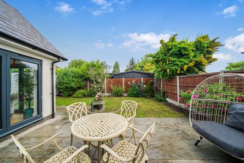 5 bedroom detached house for sale, Poole Road, Hornchurch, RM11