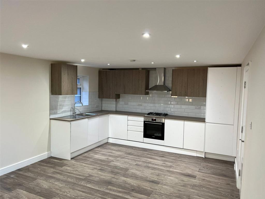 Apartment in Uxbridge - View 2