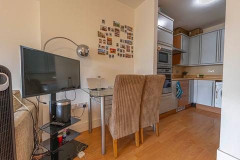 undefined, Queens Street, 140 The Aspect, CF10