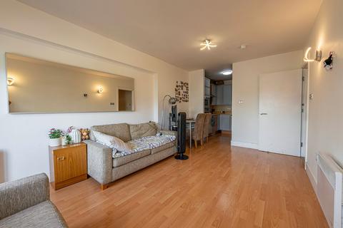 undefined, Queens Street, 140 The Aspect, CF10