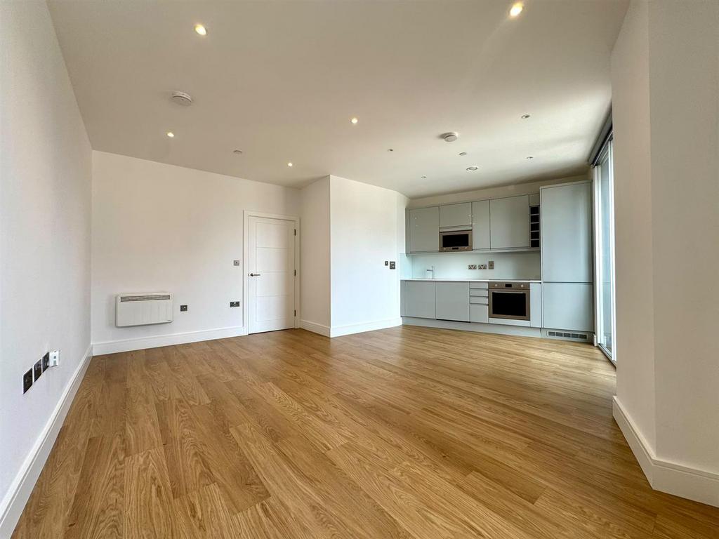 Apartment in Birmingham, Chinese Quarter, Digbeth - View 2